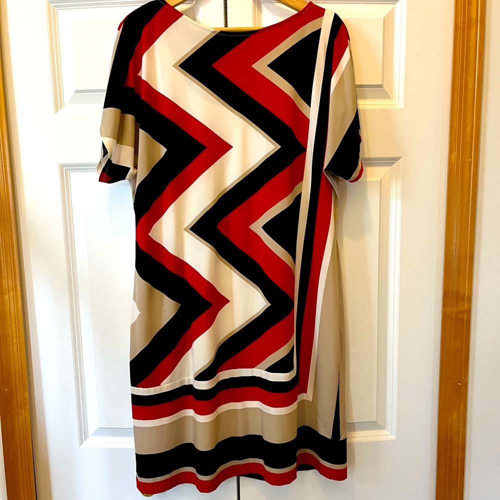 Studio One Zig Zag Red and Black Lined Shift Dress Size Large